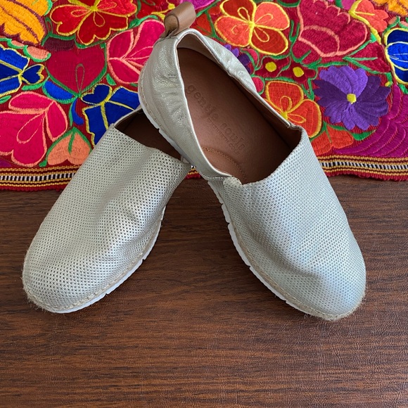 Gentle Souls By Kenneth Cole Lara Aline 